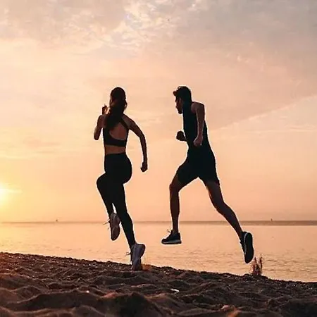 Spacious With A Large Terrace Apartament *